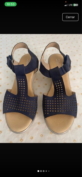Sandalias cuña azul y beige