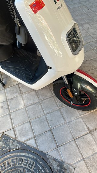 Ciclomotor Eléctrico NICE Scooter Automática