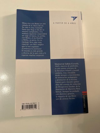Mima, Robot y el libro mágico