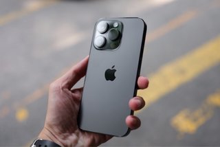 iPhone 14 Pro 128GB Space Gray + Funda y Cable