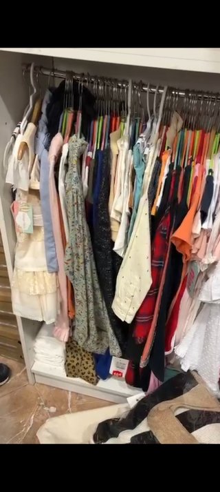Lote de ropa infantil nueva de unas 600 prendas