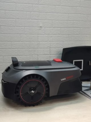 Robot cortacésped MOVA ViAX 500