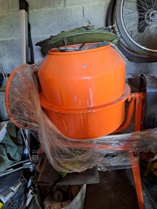 Hormigonera Naranja