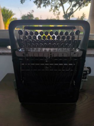 Máquina de escribir Hispano Olivetti Lexicon 80