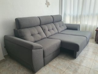 Sofá 3 plazas gris versátil