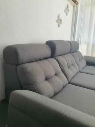 Sofá 3 plazas gris versátil