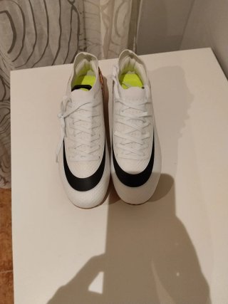 Botas de fútbol Nike Talla 42