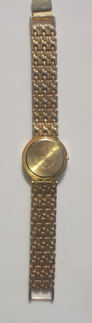 Reloj Citizen Dorado con Circonitas y Esmeraldas