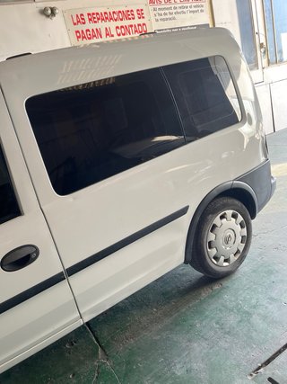 Opel Combo C 2011
