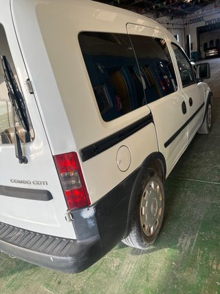 Opel Combo C 2011