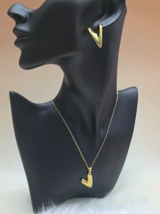 Collar y pendientes corazón Inox