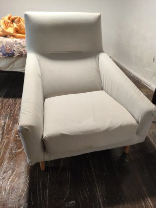 Sofá y sillóna juego beige tela. Precio negociable