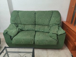 Sofá de 2 plazas en tela verde
