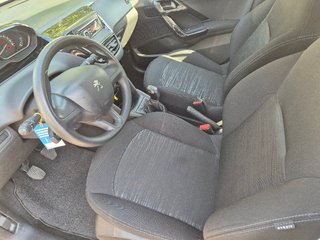 Peugeot 208 XAD 75CV Van