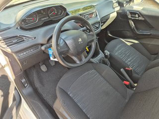 Peugeot 208 XAD 75CV Van