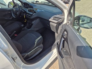 Peugeot 208 XAD 75CV Van