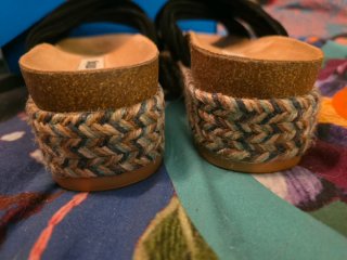 Sandalias Mustan Negras