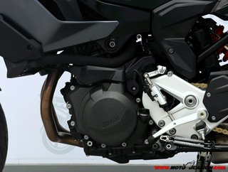BMW F 900 XR TRIPLE BLACK -GARANTÍA OFICIAL-