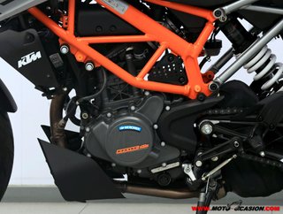 KTM 125 DUKE -APTA B Y A1-