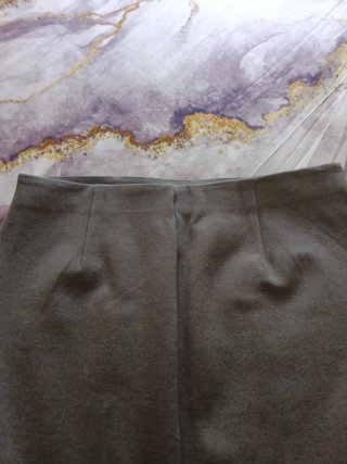Falda corta gris