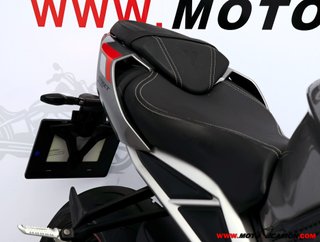 TRIUMPH STREET TRIPLE 765 RS