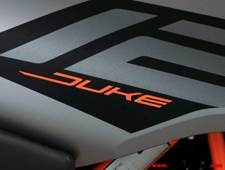 KTM 125 DUKE -APTA B Y A1-