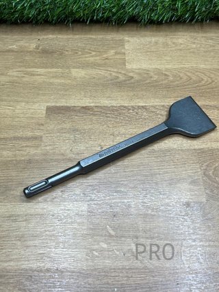 Cincel ancho D-25616 MAKITA