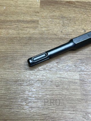 Cincel ancho D-25616 MAKITA