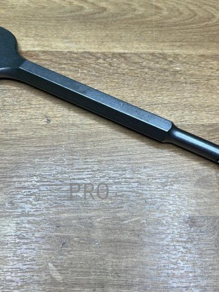 Cincel ancho D-25616 MAKITA