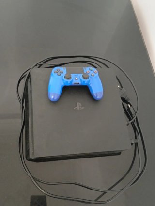 PS4 Slim 500GB Negra + Mando Azul
