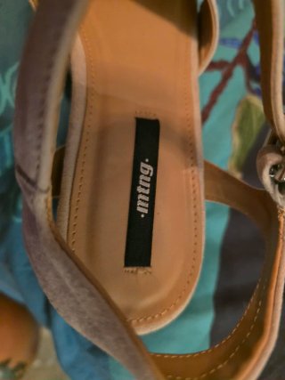 Sandalias de verano beige