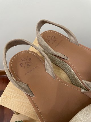 Sandalias Popa Plataforma Yute Beige Doradas