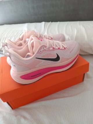 Nike Vomero 18 Mujer Rosa/Blanco