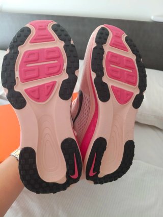 Nike Vomero 18 Mujer Rosa/Blanco