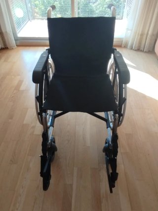 Silla de ruedas manual y ligera FORTA line