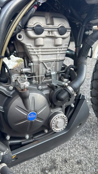 FB Mondial 125 Hps Moto Naked Negra/Gris/Amarilla