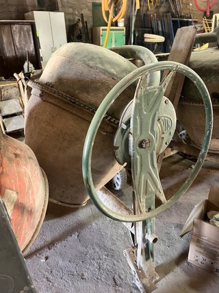Hormigonera 200L