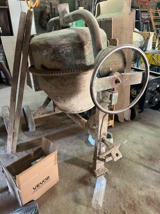 Hormigonera 200L