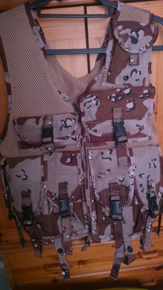 Chaleco táctico camuflaje desierto
