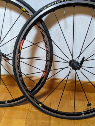 Llantas Mavic