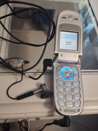 Móvil Motorola V3 Plata y Azul