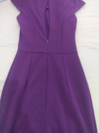 Vestido morado elegante