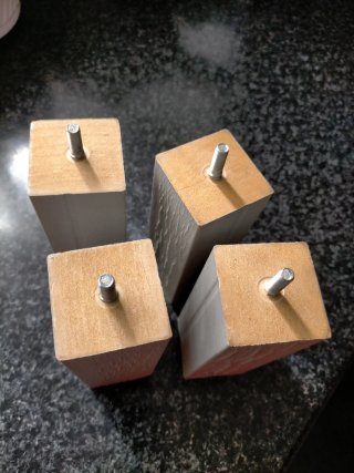 Patas de Mueble Metálicas (4uds)