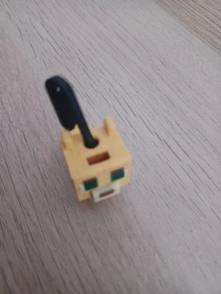 Figura Gato Minecraft Kinder Sorpresa