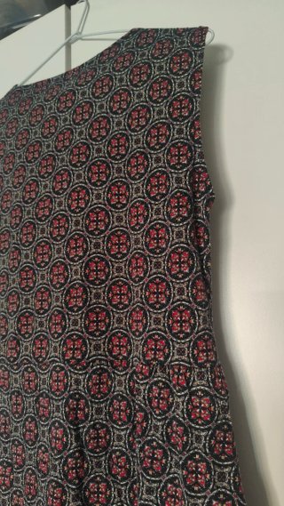 Vestido sin mangas estampado Lingam