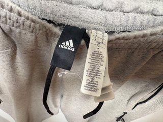 Pantalón Chandal Adidas Gris Talla S