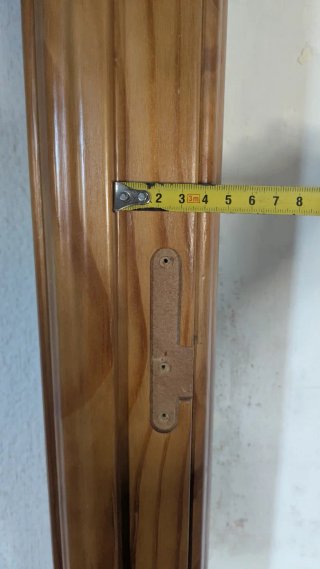 Puerta de madera de pino