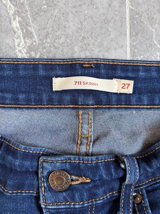 Levi's 711 Vaqueros Skinny Azul Oscuro