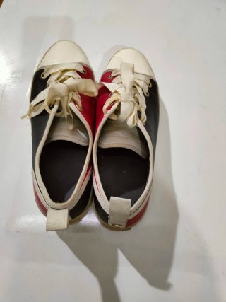 Scarpe Tommy Hilfiger nere e rosse