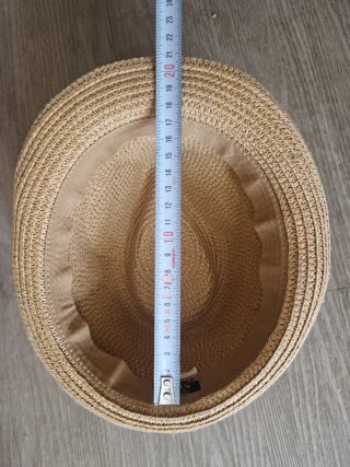 Sombrero de paja para niña con pompones
